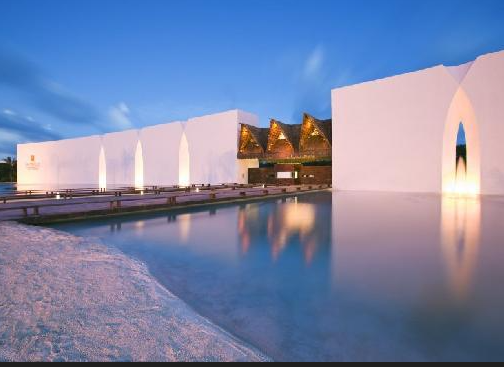 Grand Velas